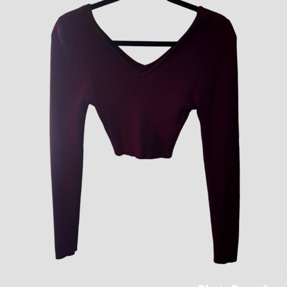 Unknown brand crop long sleeve sweater